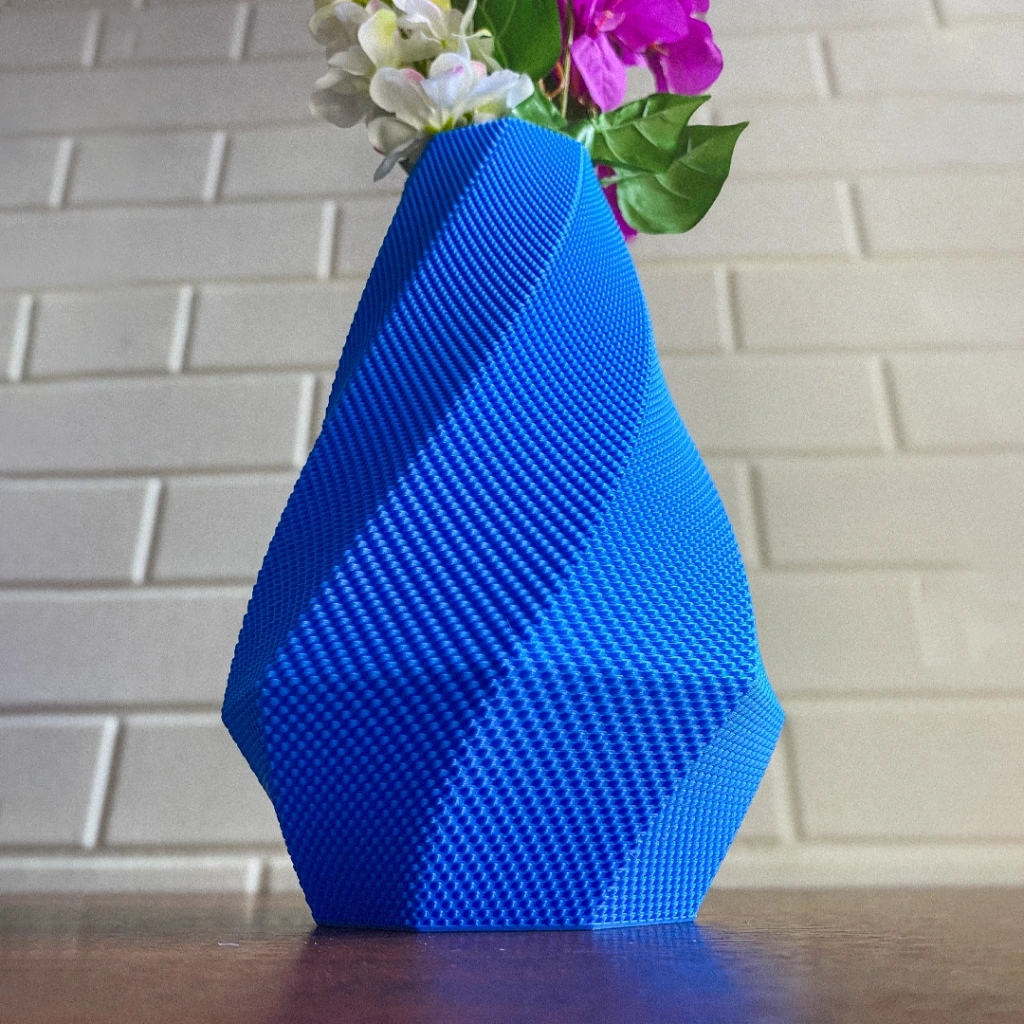 SELENE VASE 4 1080.webp