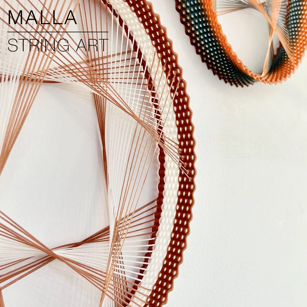 MALLA_String-art_red-white_closeup.webp